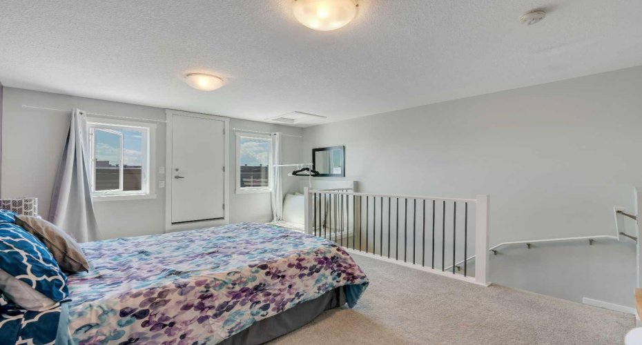 19500 37 Street, Calgary, Alberta T3M 2W9, 3 Bedrooms Bedrooms, ,3 BathroomsBathrooms,Residential,For Sale,37,A2301249