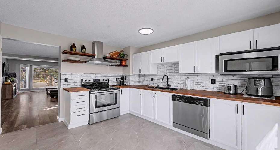 339 Coverdale Court, Calgary, Alberta T3K 4J8, 3 Bedrooms Bedrooms, ,2 BathroomsBathrooms,Residential,For Sale,Coverdale,A2301351