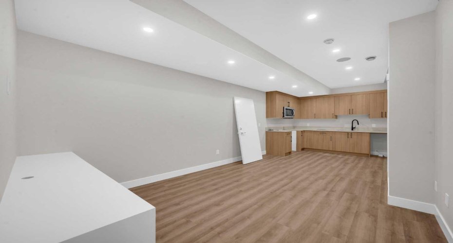 8112 & 8114 Bowness Road, Calgary, Alberta T3B0H6, 10 Bedrooms Bedrooms, ,8 BathroomsBathrooms,Residential,For Sale,Bowness,A2301410