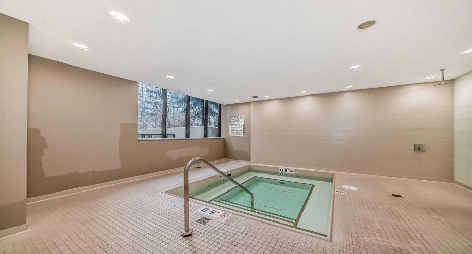 222 Riverfront Avenue, Calgary, Alberta T2P 0W3, 2 Bedrooms Bedrooms, ,2 BathroomsBathrooms,Residential,For Sale,Riverfront,A2301469