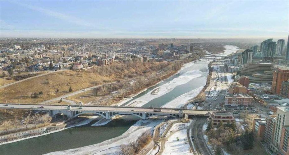 222 Riverfront Avenue, Calgary, Alberta T2P 0W3, 2 Bedrooms Bedrooms, ,2 BathroomsBathrooms,Residential,For Sale,Riverfront,A2301469