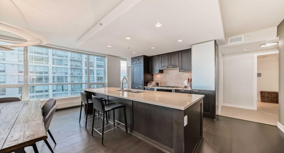 222 Riverfront Avenue, Calgary, Alberta T2P 0W3, 2 Bedrooms Bedrooms, ,2 BathroomsBathrooms,Residential,For Sale,Riverfront,A2301469