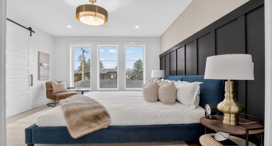 2533 2 Avenue, Calgary, Alberta T2N 0H7, 5 Bedrooms Bedrooms, ,5 BathroomsBathrooms,Residential,For Sale,2,A2301494
