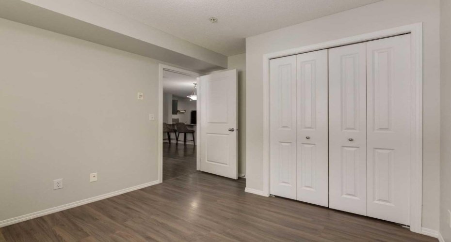 2715 12 Avenue, Calgary, Alberta T2A4X8, 2 Bedrooms Bedrooms, ,2 BathroomsBathrooms,Residential,For Sale,12,A2301560