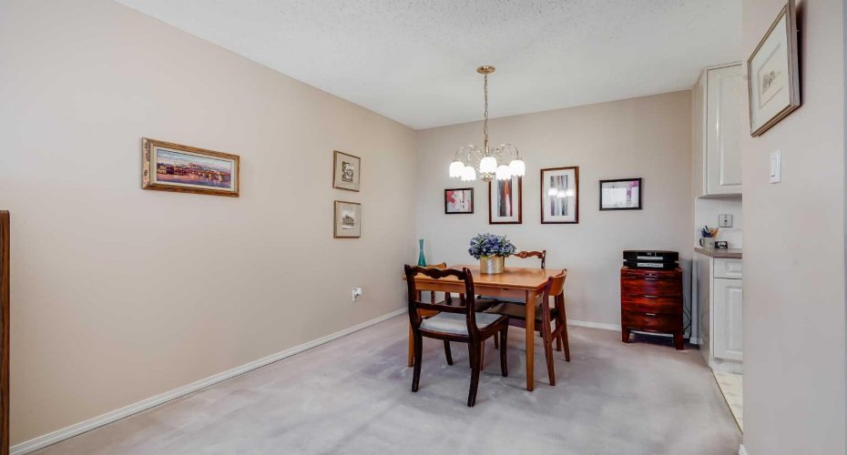 8948 Elbow Drive, Calgary, Alberta T2V 0H9, 2 Bedrooms Bedrooms, ,2 BathroomsBathrooms,Residential,For Sale,Elbow,A2301615