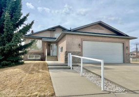 328 Parkview Estates, Strathmore, Alberta T1P1K8, 4 Bedrooms Bedrooms, ,3 BathroomsBathrooms,Residential,For Sale,Parkview,A2301675