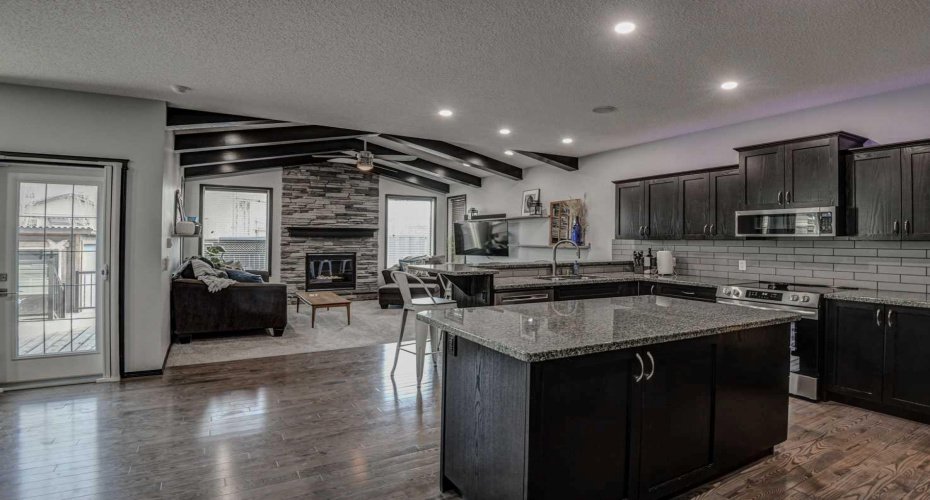 23 Cranberry Circle, Calgary, Alberta T3M 0M1, 4 Bedrooms Bedrooms, ,4 BathroomsBathrooms,Residential,For Sale,Cranberry,A2301689