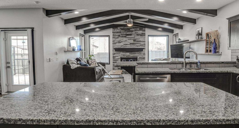 23 Cranberry Circle, Calgary, Alberta T3M 0M1, 4 Bedrooms Bedrooms, ,4 BathroomsBathrooms,Residential,For Sale,Cranberry,A2301689