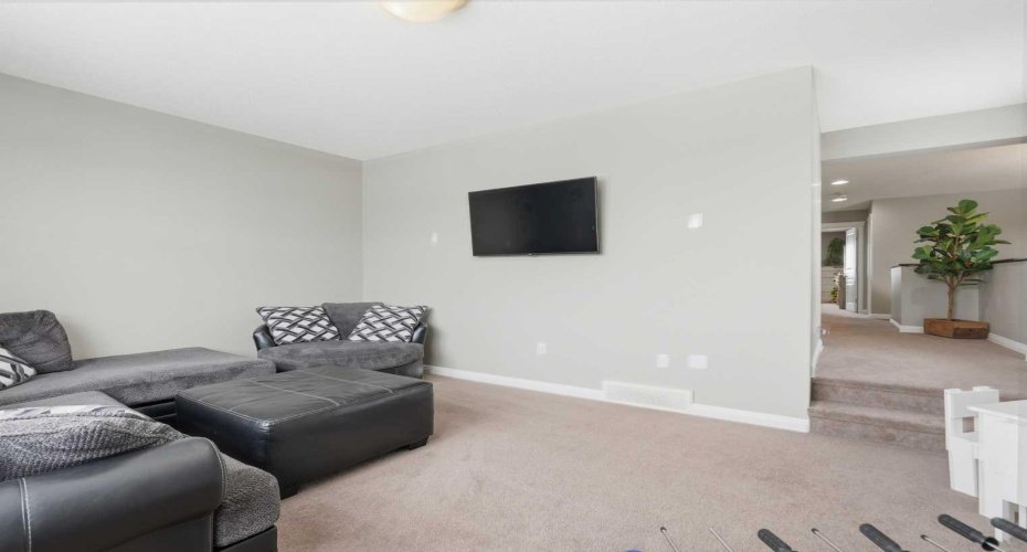 99 Sunset View, Cochrane, Alberta T4C 0E8, 4 Bedrooms Bedrooms, ,4 BathroomsBathrooms,Residential,For Sale,Sunset,A2301976