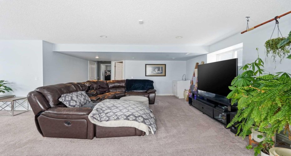 99 Sunset View, Cochrane, Alberta T4C 0E8, 4 Bedrooms Bedrooms, ,4 BathroomsBathrooms,Residential,For Sale,Sunset,A2301976