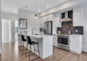 516 Greenbriar Common, Calgary, Alberta T3B 6J3, 2 Bedrooms Bedrooms, ,2 BathroomsBathrooms,Residential,For Sale,Greenbriar,A2302025