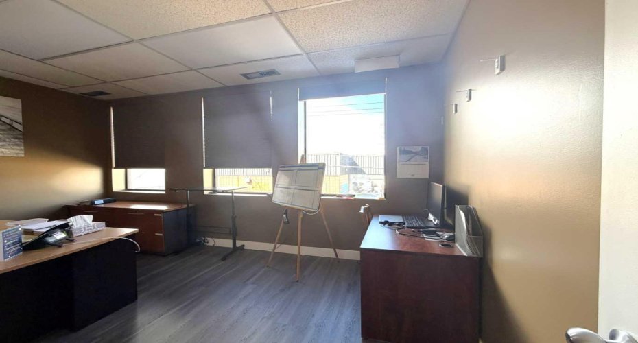 136 17 Avenue, Calgary, Alberta T2E 1L6, ,Commercial,For Lease,17,A2302041