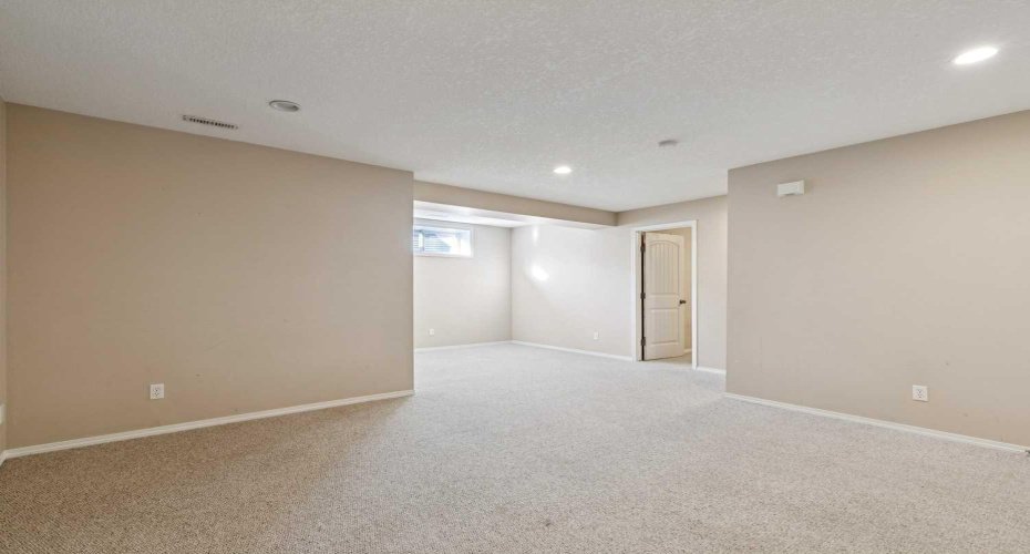 184 Cimarron Park Circle, Okotoks, Alberta T1S 2H5, 4 Bedrooms Bedrooms, ,3 BathroomsBathrooms,Residential,For Sale,Cimarron Park,A2302054