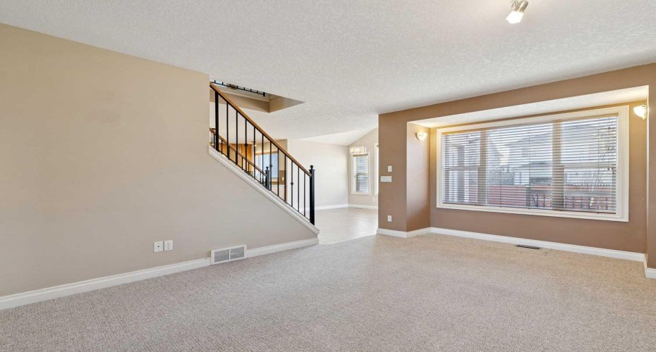 184 Cimarron Park Circle, Okotoks, Alberta T1S 2H5, 4 Bedrooms Bedrooms, ,3 BathroomsBathrooms,Residential,For Sale,Cimarron Park,A2302054