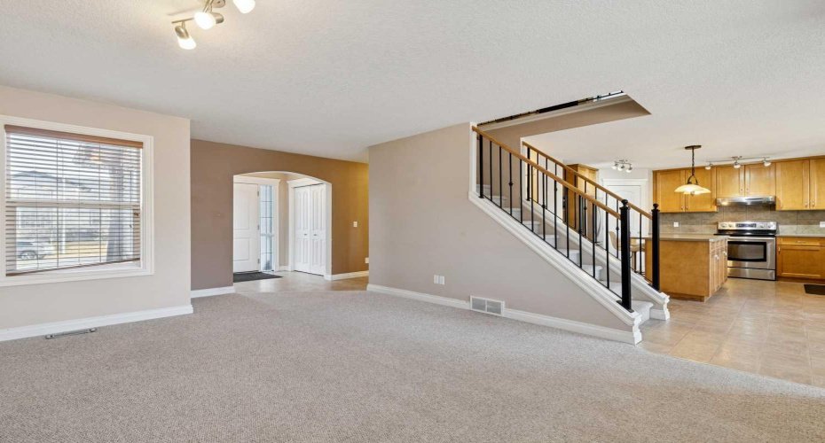 184 Cimarron Park Circle, Okotoks, Alberta T1S 2H5, 4 Bedrooms Bedrooms, ,3 BathroomsBathrooms,Residential,For Sale,Cimarron Park,A2302054