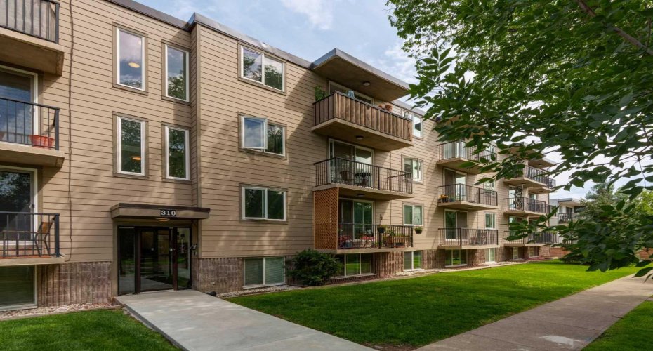 Front south exposure