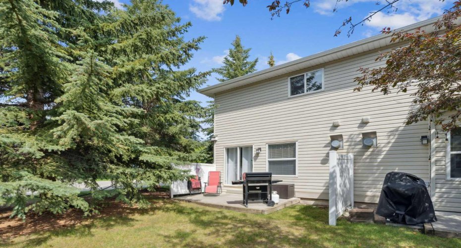 1336 154 Avenue, Calgary, Alberta T2Y 3E5, 3 Bedrooms Bedrooms, ,2 BathroomsBathrooms,Residential,For Sale,154,A2302084