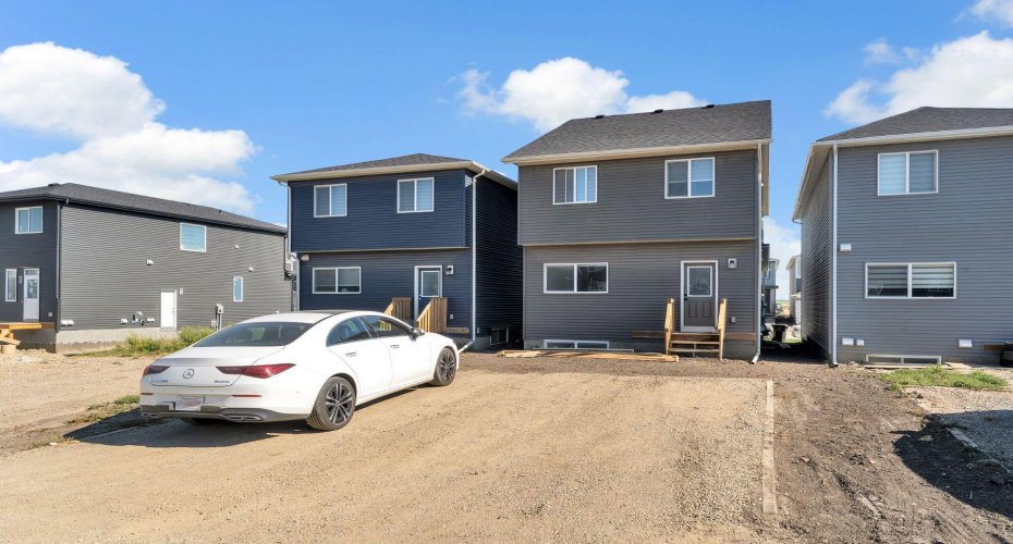 67 Corner Glen Gardens, Calgary, Alberta T3N2L3, 5 Bedrooms Bedrooms, ,4 BathroomsBathrooms,Residential,For Sale,Corner Glen,A2302147