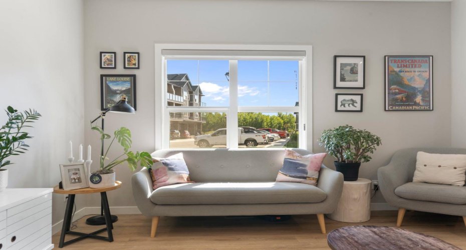 250 Fireside View, Cochrane, Alberta T4C 2M2, 3 Bedrooms Bedrooms, ,2 BathroomsBathrooms,Residential,For Sale,Fireside,A2282763