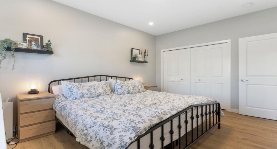 Primary main level bed room