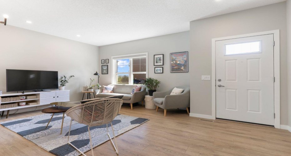 250 Fireside View, Cochrane, Alberta T4C 2M2, 3 Bedrooms Bedrooms, ,2 BathroomsBathrooms,Residential,For Sale,Fireside,A2282763