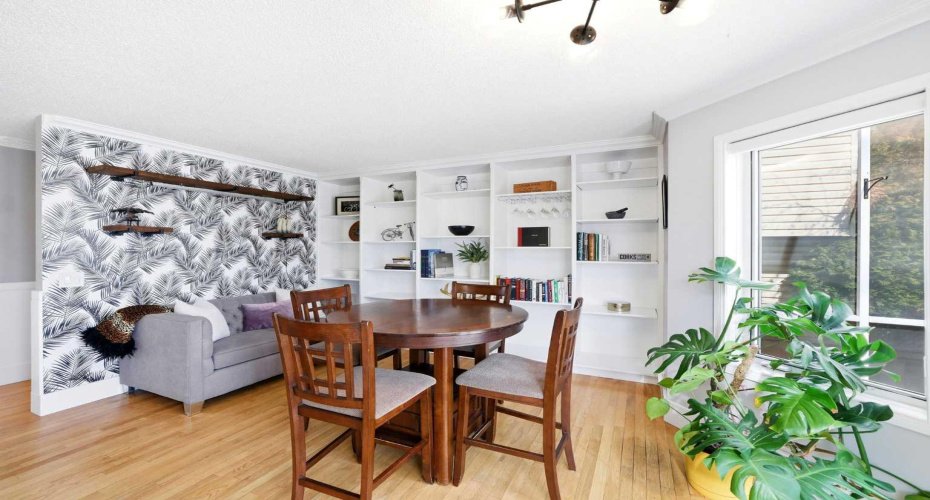 3 Riverview Court, Cochrane, Alberta T4C 1K6, 4 Bedrooms Bedrooms, ,4 BathroomsBathrooms,Residential,For Sale,Riverview,A2299457