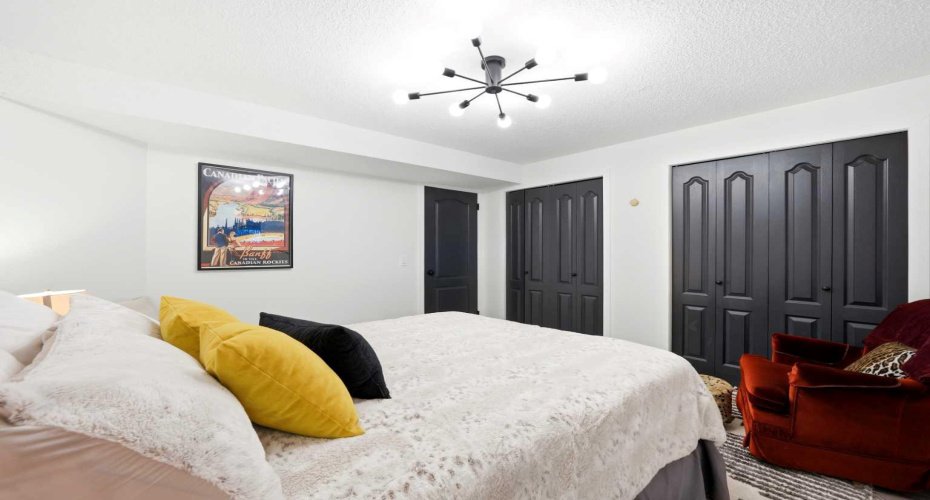 3 Riverview Court, Cochrane, Alberta T4C 1K6, 4 Bedrooms Bedrooms, ,4 BathroomsBathrooms,Residential,For Sale,Riverview,A2299457