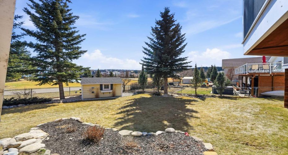 3 Riverview Court, Cochrane, Alberta T4C 1K6, 4 Bedrooms Bedrooms, ,4 BathroomsBathrooms,Residential,For Sale,Riverview,A2299457