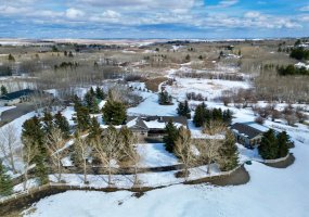 260048 Bearspaw Road, Rural Rocky View County, Alberta T3R1H4, 4 Bedrooms Bedrooms, ,3 BathroomsBathrooms,Residential,For Sale,Bearspaw,A2300152