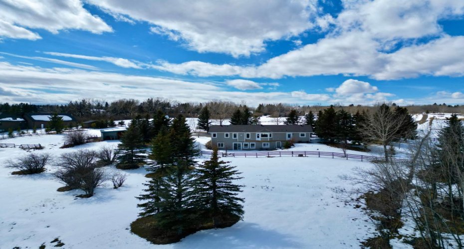 260048 Bearspaw Road, Rural Rocky View County, Alberta T3R1H4, 4 Bedrooms Bedrooms, ,3 BathroomsBathrooms,Residential,For Sale,Bearspaw,A2300152