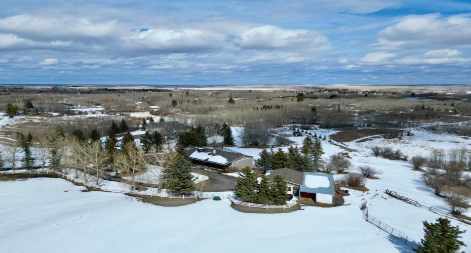 260048 Bearspaw Road, Rural Rocky View County, Alberta T3R1H4, 4 Bedrooms Bedrooms, ,3 BathroomsBathrooms,Residential,For Sale,Bearspaw,A2300152