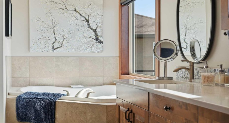 Soaker Tub with a View!