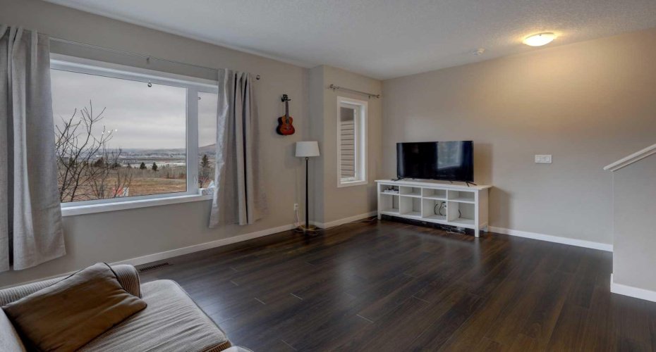 501 River Heights Drive, Cochrane, Alberta T4C 2L3, 2 Bedrooms Bedrooms, ,3 BathroomsBathrooms,Residential,For Sale,River Heights,A2300813