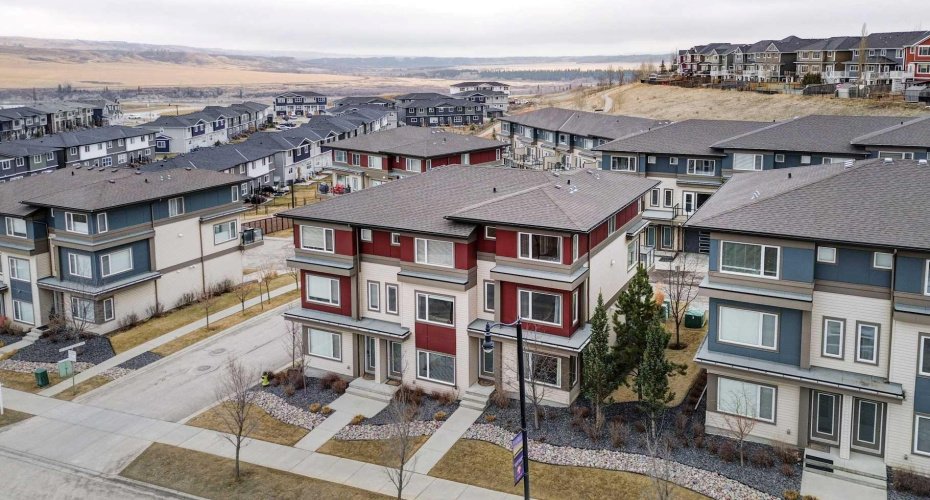 501 River Heights Drive, Cochrane, Alberta T4C 2L3, 2 Bedrooms Bedrooms, ,3 BathroomsBathrooms,Residential,For Sale,River Heights,A2300813