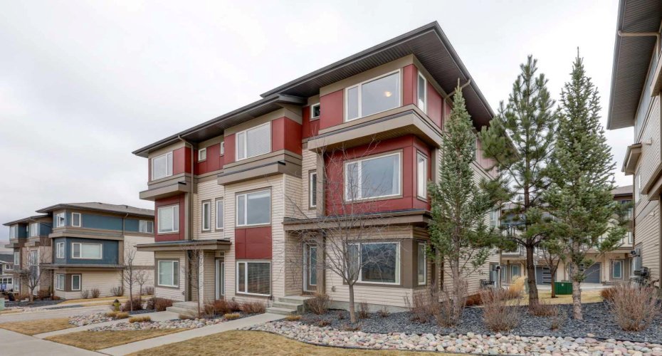 501 River Heights Drive, Cochrane, Alberta T4C 2L3, 2 Bedrooms Bedrooms, ,3 BathroomsBathrooms,Residential,For Sale,River Heights,A2300813