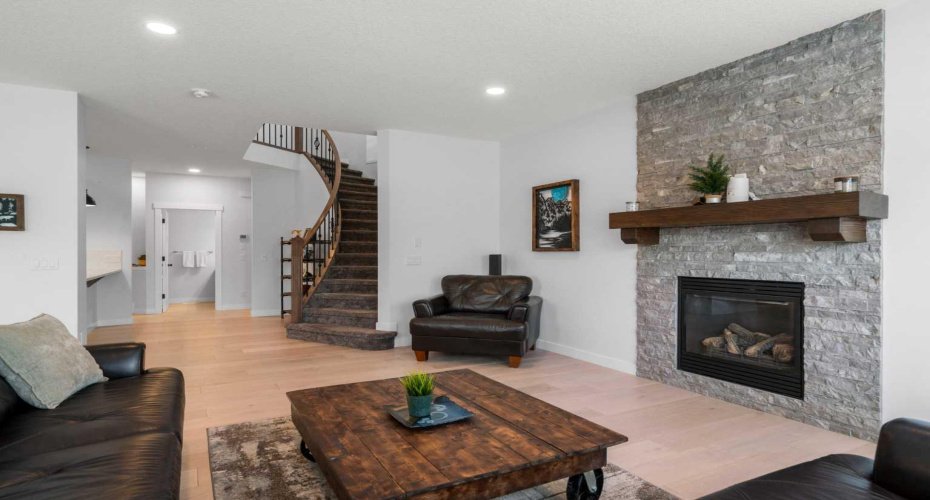 99 Ridge View Close, Cochrane, Alberta T4C 0P8, 4 Bedrooms Bedrooms, ,4 BathroomsBathrooms,Residential,For Sale,Ridge View,A2302374