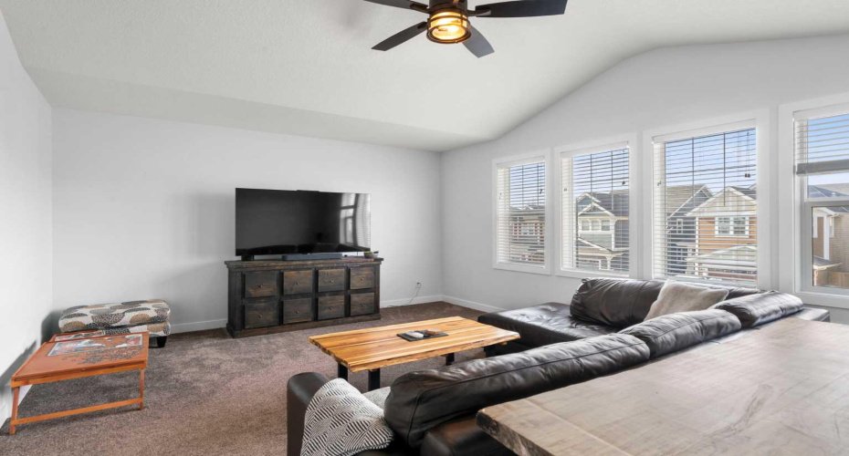 99 Ridge View Close, Cochrane, Alberta T4C 0P8, 4 Bedrooms Bedrooms, ,4 BathroomsBathrooms,Residential,For Sale,Ridge View,A2302374