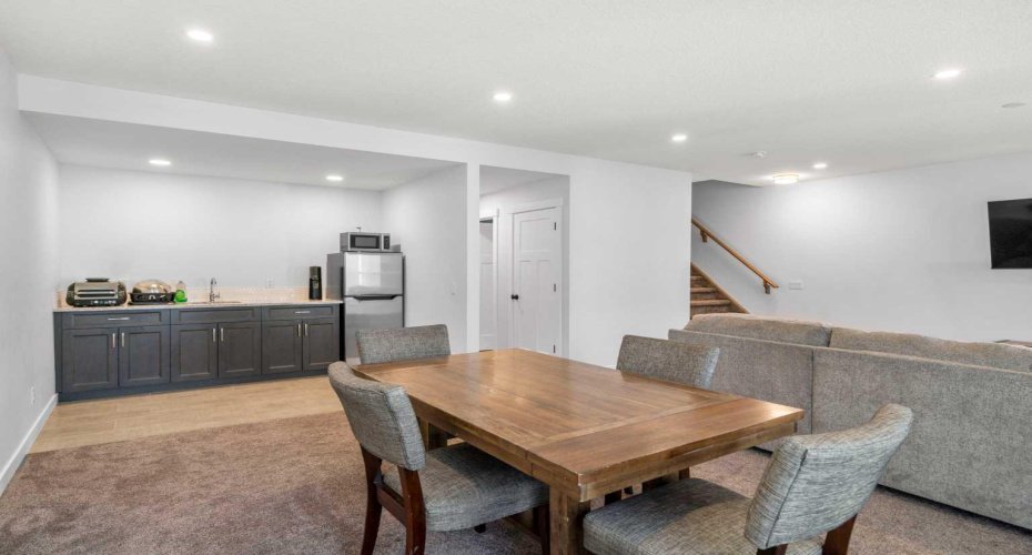 99 Ridge View Close, Cochrane, Alberta T4C 0P8, 4 Bedrooms Bedrooms, ,4 BathroomsBathrooms,Residential,For Sale,Ridge View,A2302374