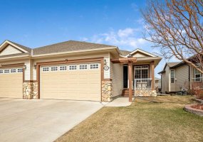 1907 Riverside Drive, High River, Alberta T1V 0A6, 3 Bedrooms Bedrooms, ,3 BathroomsBathrooms,Residential,For Sale,Riverside,A2301843