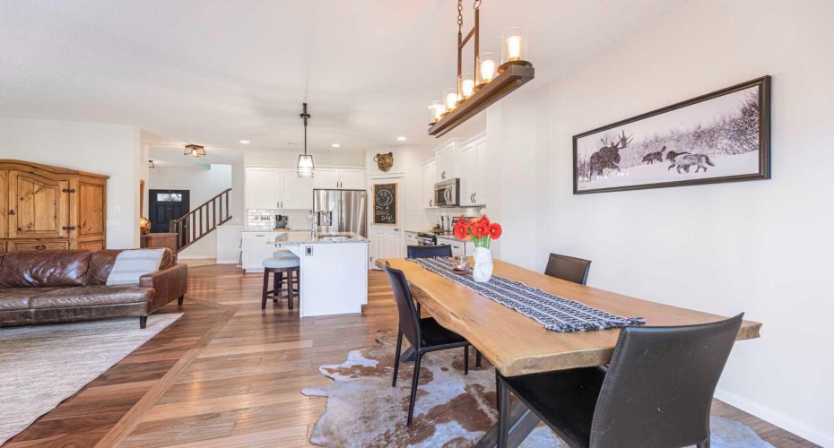 204 Paint Horse Drive, Cochrane, Alberta T4C0X1, 3 Bedrooms Bedrooms, ,4 BathroomsBathrooms,Residential,For Sale,Paint Horse,A2302002