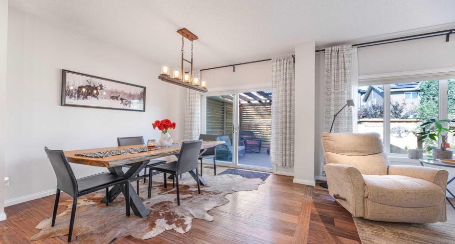 204 Paint Horse Drive, Cochrane, Alberta T4C0X1, 3 Bedrooms Bedrooms, ,4 BathroomsBathrooms,Residential,For Sale,Paint Horse,A2302002