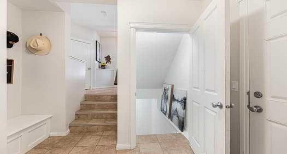 204 Paint Horse Drive, Cochrane, Alberta T4C0X1, 3 Bedrooms Bedrooms, ,4 BathroomsBathrooms,Residential,For Sale,Paint Horse,A2302002