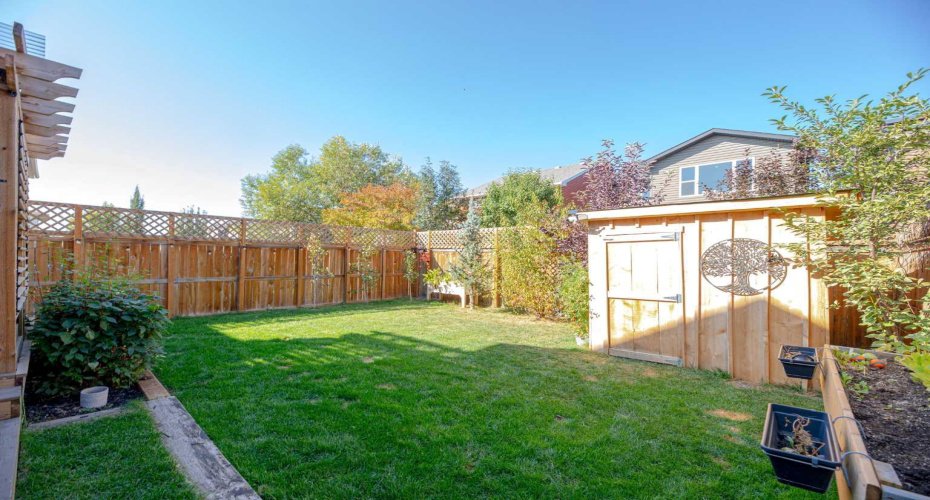 204 Paint Horse Drive, Cochrane, Alberta T4C0X1, 3 Bedrooms Bedrooms, ,4 BathroomsBathrooms,Residential,For Sale,Paint Horse,A2302002