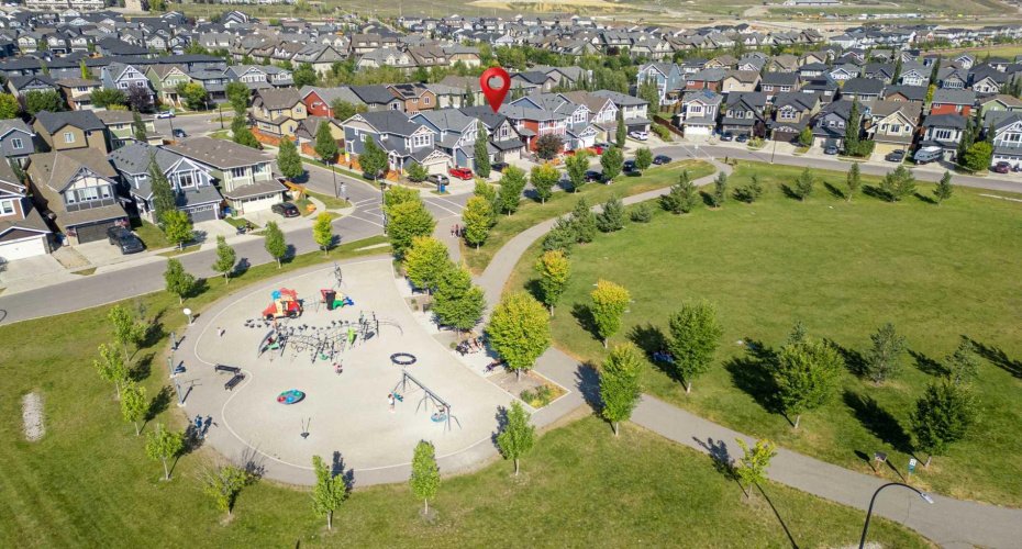 204 Paint Horse Drive, Cochrane, Alberta T4C0X1, 3 Bedrooms Bedrooms, ,4 BathroomsBathrooms,Residential,For Sale,Paint Horse,A2302002