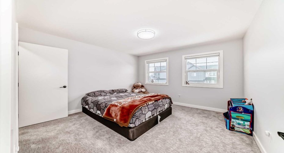 82 Waterford Crescent, Chestermere, Alberta T1X 2V1, 5 Bedrooms Bedrooms, ,3 BathroomsBathrooms,Residential,For Sale,Waterford,A2302004