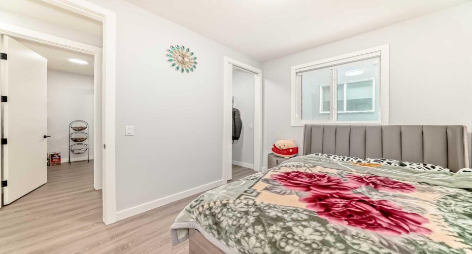 82 Waterford Crescent, Chestermere, Alberta T1X 2V1, 5 Bedrooms Bedrooms, ,3 BathroomsBathrooms,Residential,For Sale,Waterford,A2302004