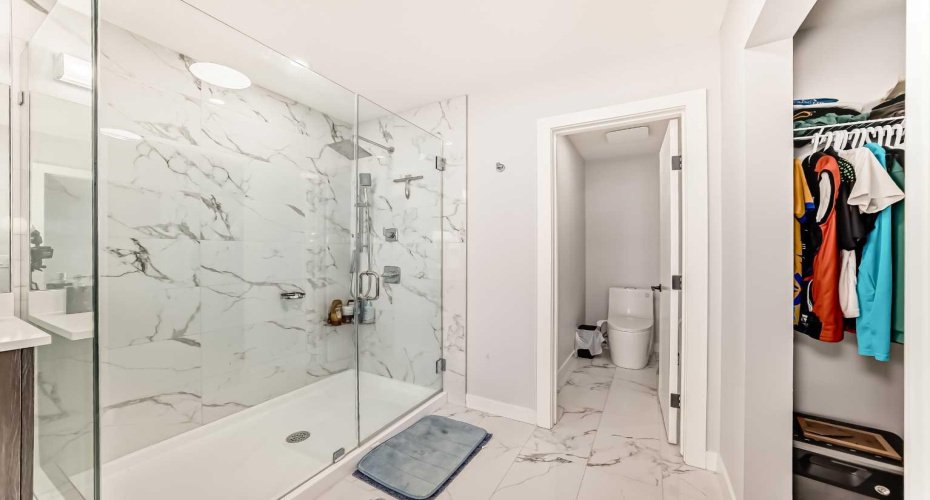 82 Waterford Crescent, Chestermere, Alberta T1X 2V1, 5 Bedrooms Bedrooms, ,3 BathroomsBathrooms,Residential,For Sale,Waterford,A2302004