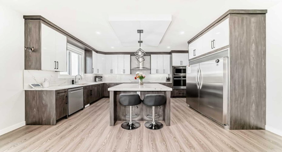 82 Waterford Crescent, Chestermere, Alberta T1X 2V1, 5 Bedrooms Bedrooms, ,3 BathroomsBathrooms,Residential,For Sale,Waterford,A2302004