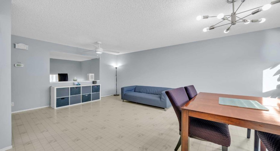 7 Westland Road, Okotoks, Alberta T1S1Z1, 3 Bedrooms Bedrooms, ,3 BathroomsBathrooms,Residential,For Sale,Westland,A2302052