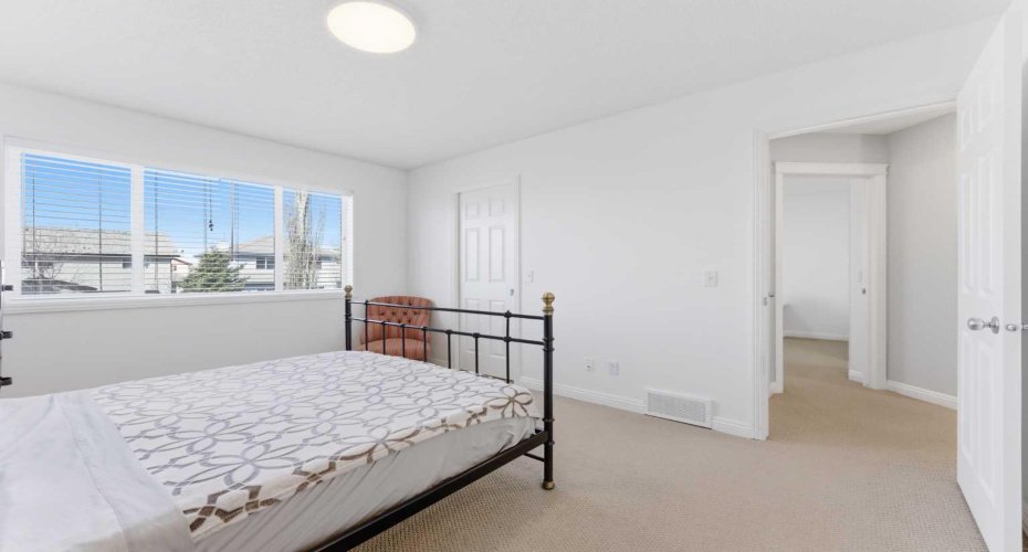 54 Glensummit Close, Cochrane, Alberta T4C 2K1, 3 Bedrooms Bedrooms, ,3 BathroomsBathrooms,Residential,For Sale,Glensummit,A2302203